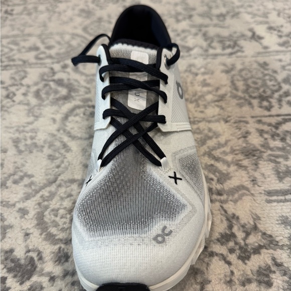 ON Running Women’s Cloud X 3 White and Black Sneakers - Picture 3 of 16